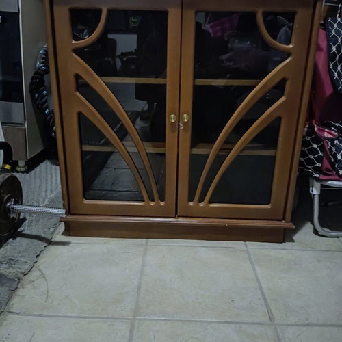 TV cabinet like new, dimensions 80x47x80