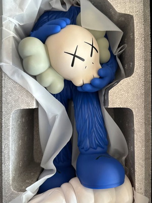 Kaws Fellows Blue (2026) collectible figure