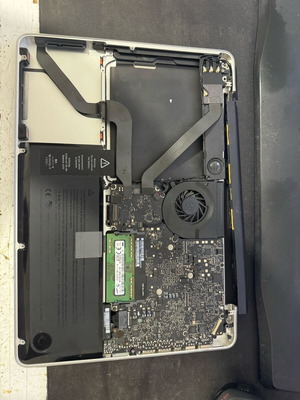 Apple Macbook A1278 Late 2011 i5 3210M 4G DDR3 1600 with GR keyboard used