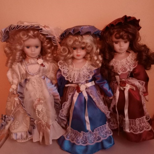 Porcelain dolls vintage romantic collection