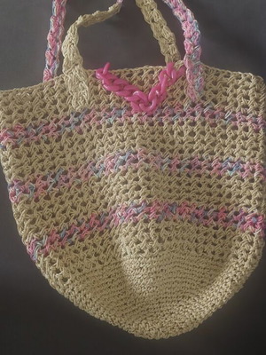 Woven shoulder tote bag like new, multicolor straw