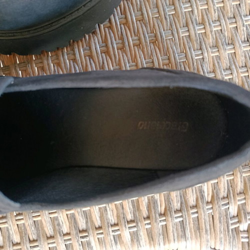 Black moccasins like new, size 42, worn once