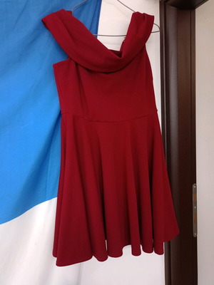 Goddiva cocktail dress Bordeaux red like new, short length