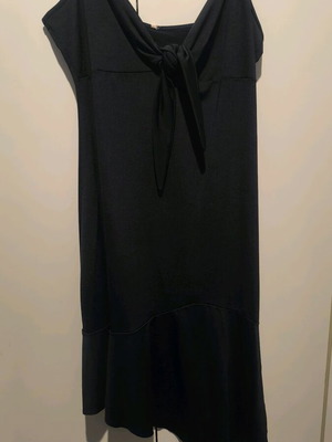 Dress size M black like new