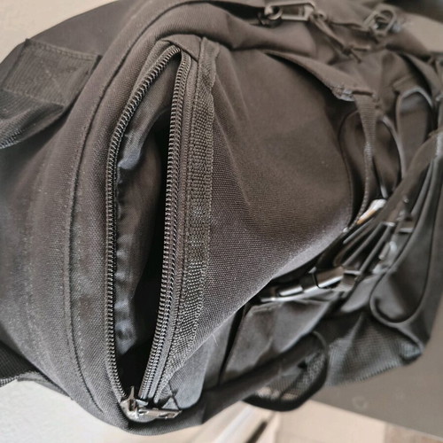 Carhartt WIP Kickflip backpack used 24.8L black