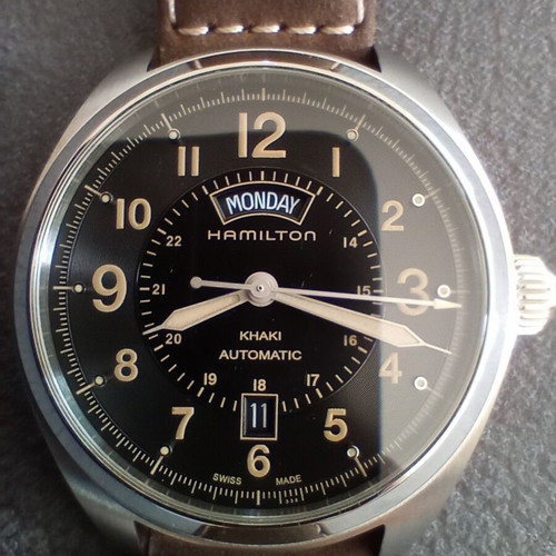 Hamilton Khaki Field Day Date Automatic 42mm watch like new, black and silver