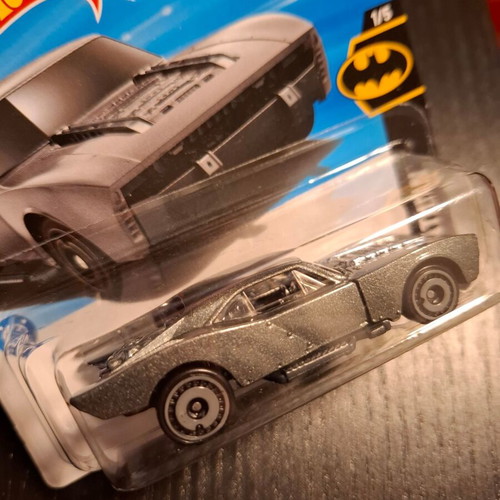 Batmobile Hot Wheels 2025 new