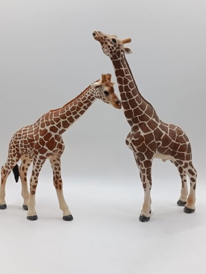 Schleich Wild Life giraffe figures used