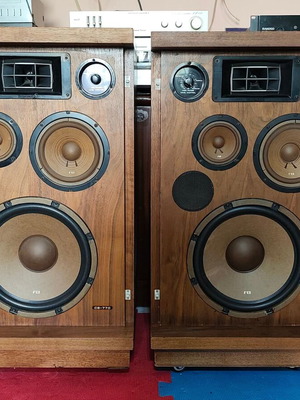 Pioneer CS-770 Floor Speakers like new, vintage hi-fi 4-way system