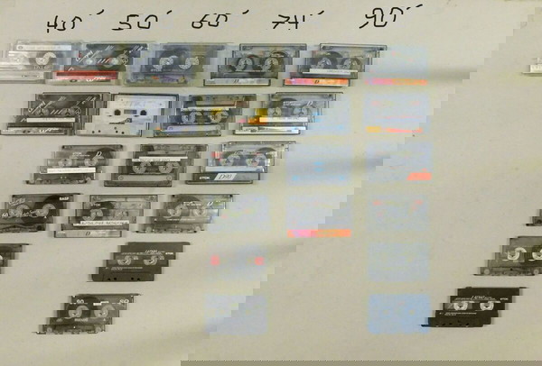 Κασέτες ήχου γραμμένες, 40' - 50' - 60' -74' - 90' - σύνολο 19 κομμάτια.