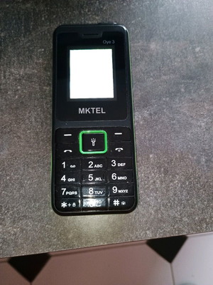 Κινητό MKTEL Oye 3 σαν καινούργιο, μαύρο, Dual SIM χωρίς ελληνικά