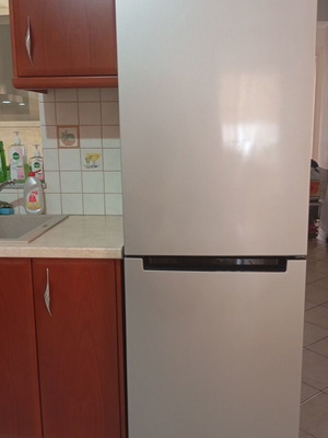 Intesit refrigerator like new