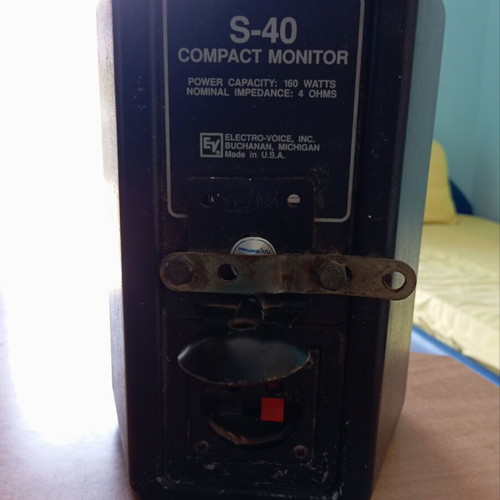 Electrovoice S40 speakers made in USA like new, 160 watt each