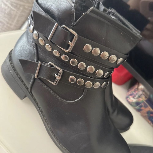 Ankle boots size 38 black like new