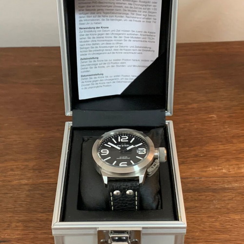 TW Steel Canteen TW2R 45mm watch like new, black leather strap