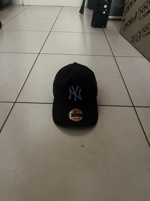New Era καπέλο σαν καινούργιο, με προσαρμογή μεγέθους, μπλε