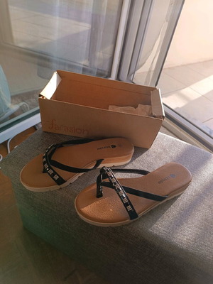 Slippers size 36 like new, black