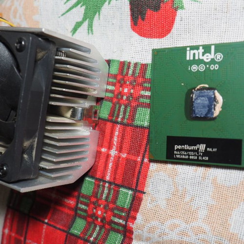 Pentium III with cooler used, retro opportunity