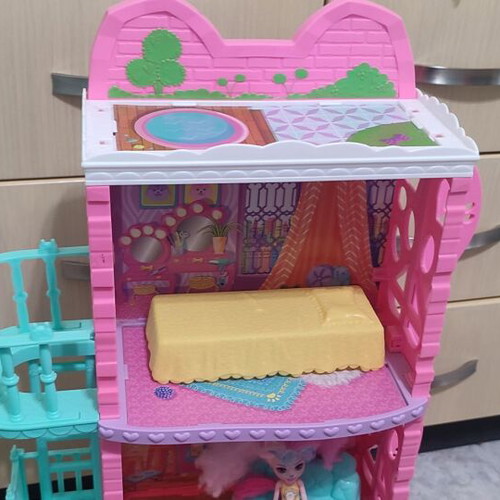 Enchantimals City Tails plastic dollhouse and Enchantimals Mermaid used