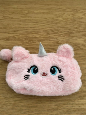 Unicorn Sinsay toiletry bag new, pink
