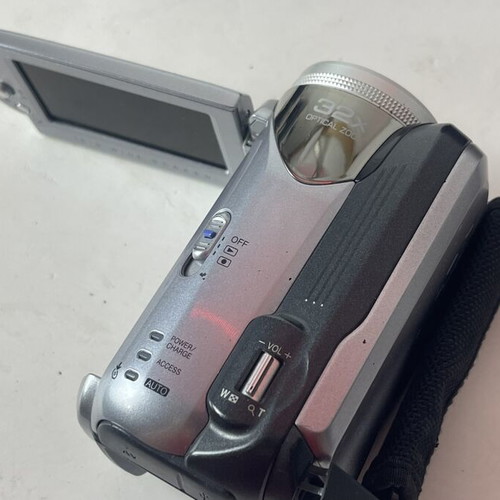 JVC Everio HDD Camcorder with 32x Optical Zoom and Samsonite Carrying Bag used