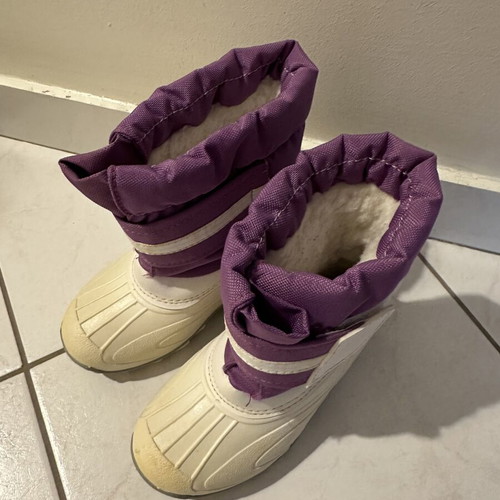 Aigle snow boots used with fur lining size 27-28 white and purple