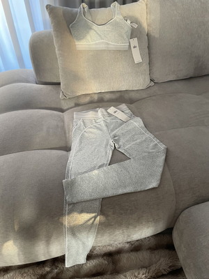 Aloyoga sportswear set gray, like new, sizes S/36 and M/38