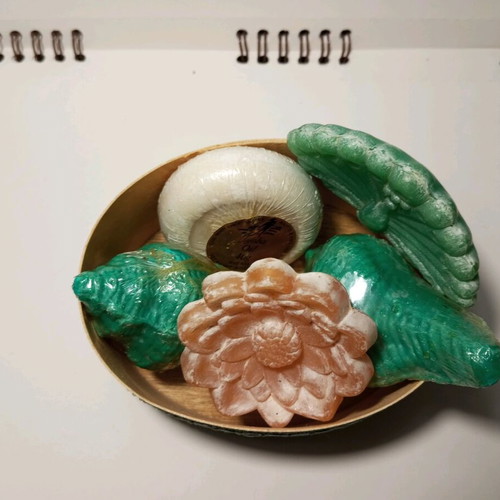 Decorative soaps like new with gift box