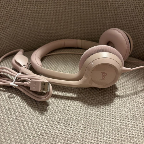 Logitech H390 headset new with USB wired connection
