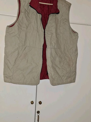 Unisex sleeveless jacket used