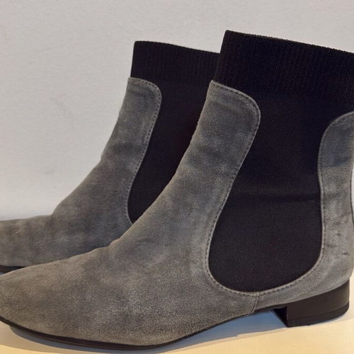 Women’s suede ankle boots used, grey with black sock by Kalogirou