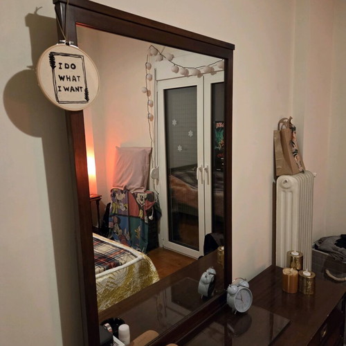 Varagki vanity used with mirror