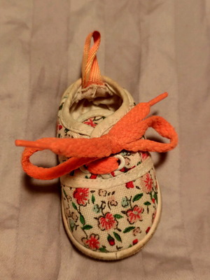 Vintage keychain shoe like new, multicolored