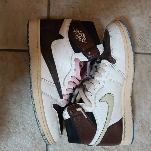 Jordan 1 High Travis Scott Custom Shoe Like New Size 44
