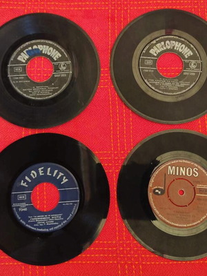 Rare 45 rpm vinyl records used, pack of 3