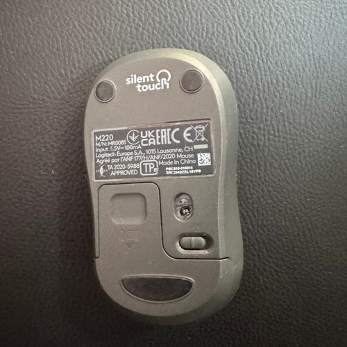 Logitech M220 wireless mouse like new with battery
