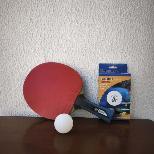 Ping Pong Butterfly Advance racket with 6 Super Advance 40mm balls like new