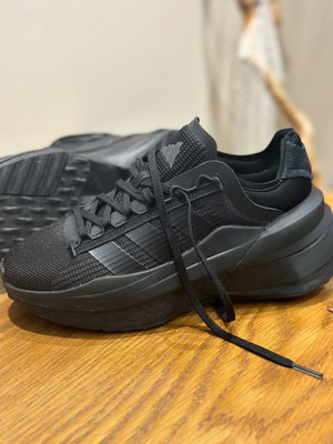 Adidas Avryn x women's sneakers like new, size 38, black