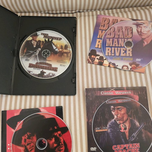 Western DVD collection like new with 4 adventure movies and subtitles
