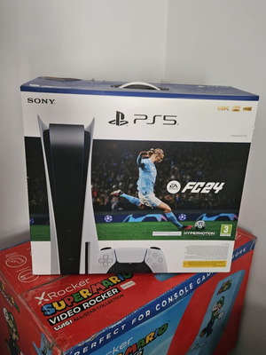 Sony PlayStation 5 Disc Edition bundle like new with EA Sports FC 24