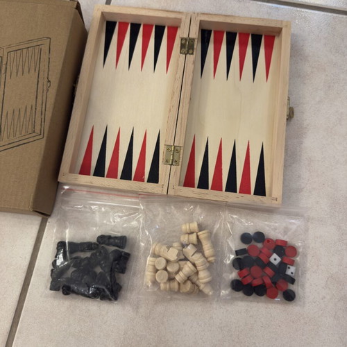 Wooden 3-in-1 Game Set new, chess backgammon checkers