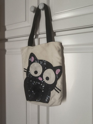 Fabric shoulder bag like new, ecru with black cat sequins design