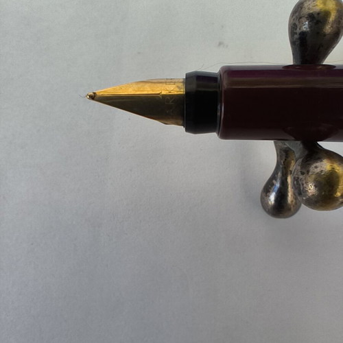 Parker 88 pen ivory like new with converter