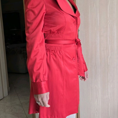 Iso red trench coat size Small like new