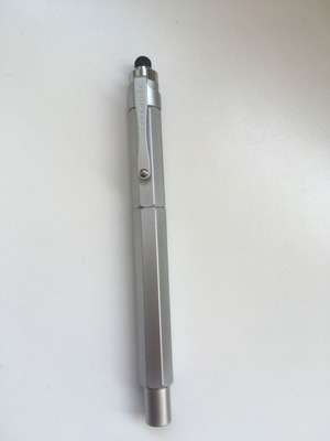 Levenger L-Tech 3.0 Rollerball used with stylus and metal case