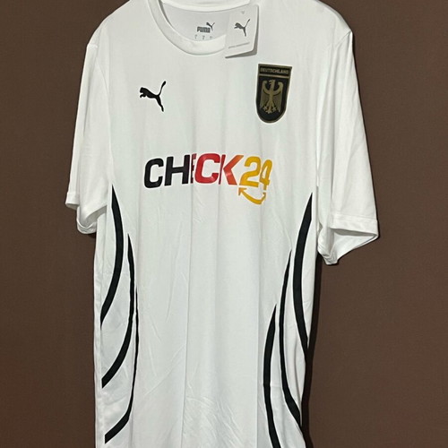 Puma Germany T-shirt jersey men’s like new, size large, white