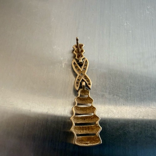 Gold jewelry used 18K and 14K earring and pendant