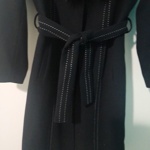 Wool coat Veto with stripe and detachable fur collar like new, black