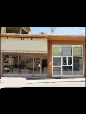 Καταστήματα 40 τμ ανακαινισμένα σε οικόπεδο 700 τμ στο Θερμό