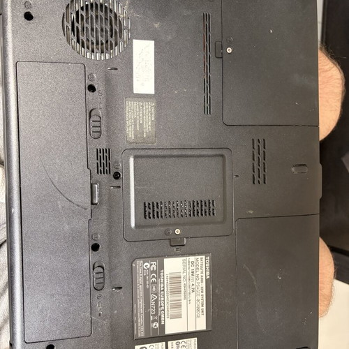 Toshiba Satellite A300 laptop used, 4GB RAM, no charger or HDD